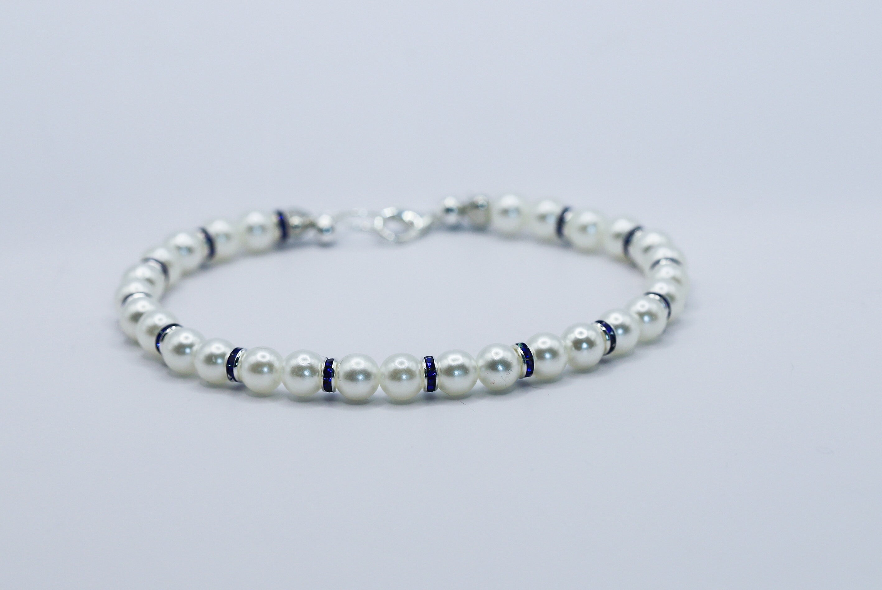 Elegant Pearl Cat Collar with Rhinestones