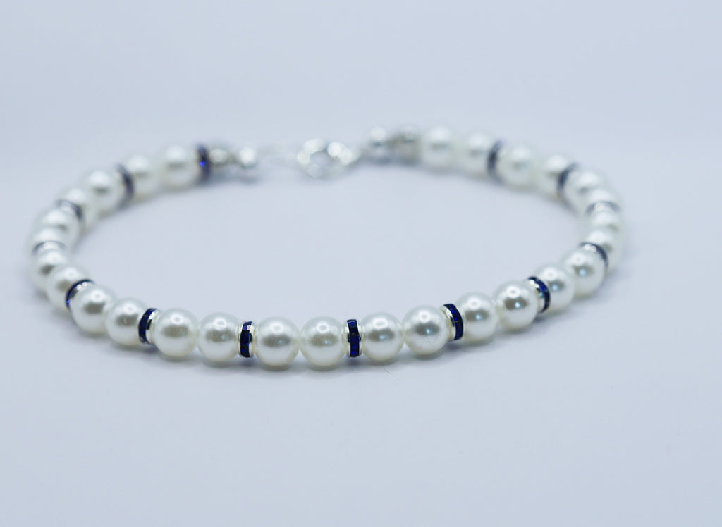 Elegant Pearl Cat Collar with Rhinestones