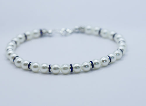 Elegant Pearl Cat Collar with Rhinestones