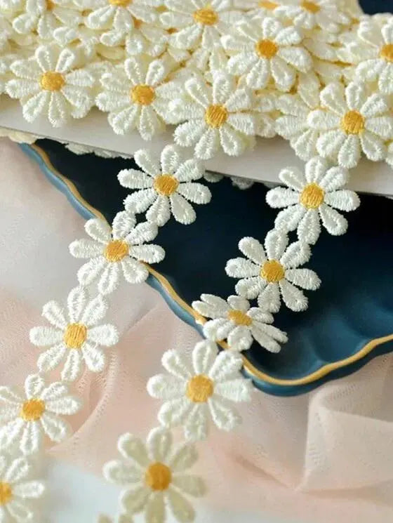 Flower Power Daisy Collar